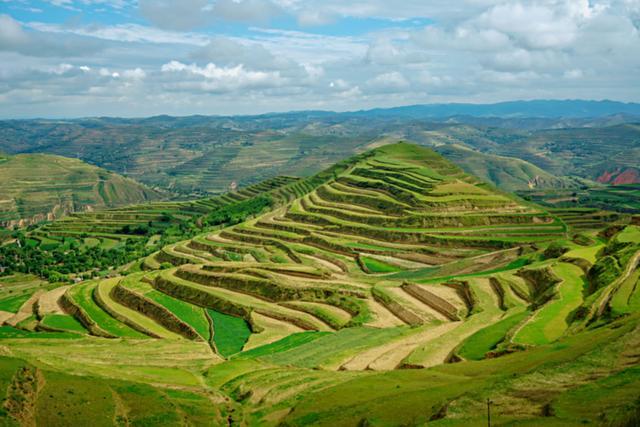 甘肃，亲爱的听众朋友们，大家好！