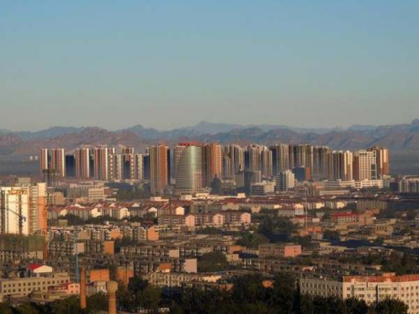 保定日常,友情、家庭与温馨的旅程